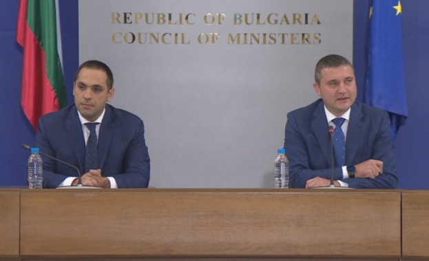 Министър председателят Бойко Борисов и членовете на Министерския съвет проведоха чрез