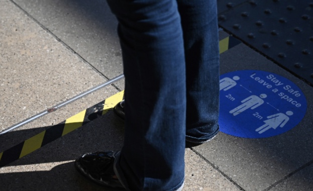 Британските власти въведоха нови мерки по влаковете и гарите на