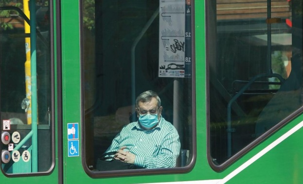 Пускат климатиците в градския транспорт в столицата съобщиха от Центъра