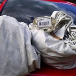 Семейство намери близо милион долара на пътя 