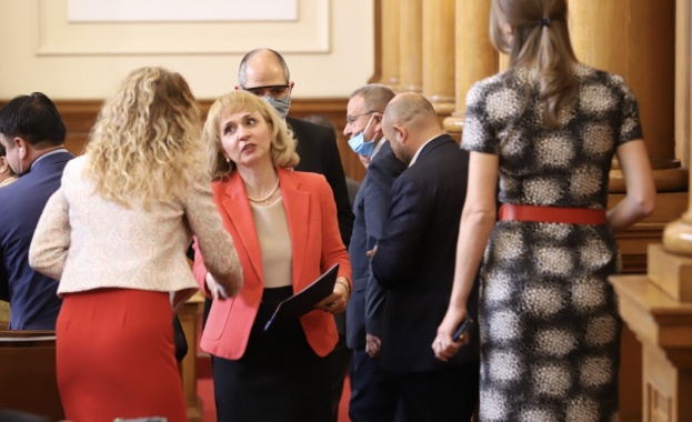 Мандатът на омбудсмана е пет години а Ковачева е четвъртият