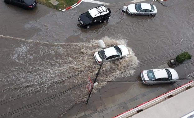 Мощна буря се разви в района на Гоце Делчев днес