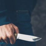 Масово нападение с нож в британски влак, девет души са с опасност за живота