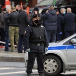 Полицията в Москва задържа нападателя, взел заложници в банка 