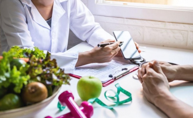 Има хора които запазват елегантните си слаби фигури каквото и