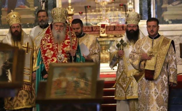 Патриарх Неофит взе днес молитвено участие в Светата литургия за