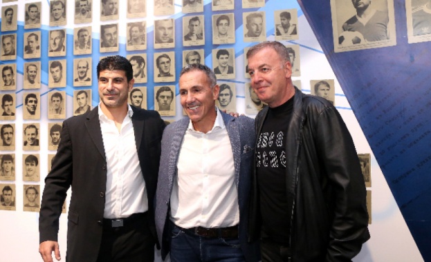 Наско Сираков поведе синьо шествие по повод 106 годишнината от основаването