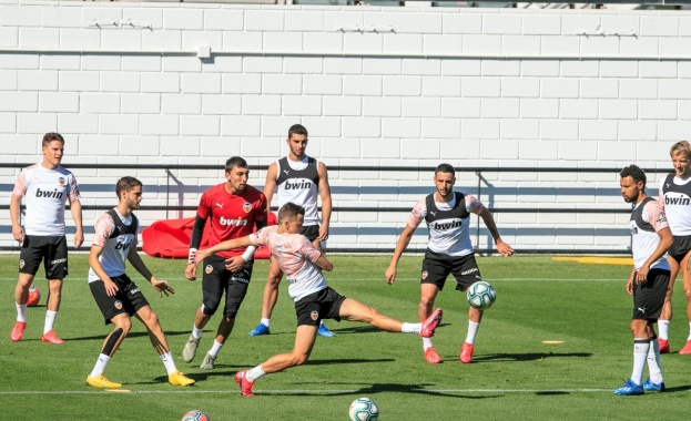 Тебас: Ла Лига може да рестартира сезона с дербито на Севиля