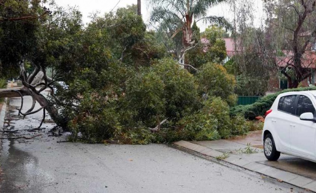 Един човек загина а десетки бяха ранени по време на