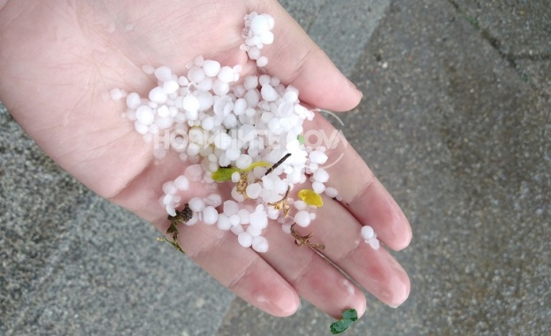 Градушка падна в редица населени места в България Ледените топчета