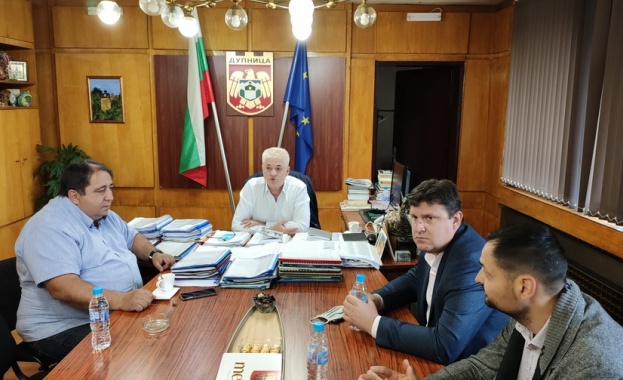 Дружеството проведе работна среща с местните власти ЧЕЗ Разпределение България