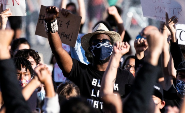Протестиращи се събраха в американския град Минеаполис за втора поредна