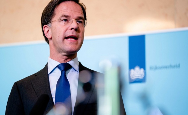Нидерландското правителство подаде оставка след като коалиционните партньори в него
