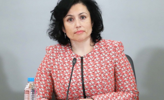 Десислава Танева: Няма опасност за зърнения баланс, нито за цените на хляба
