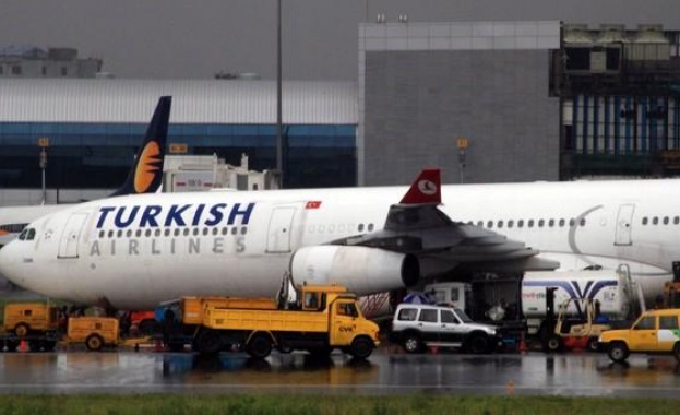 Турция ще разреши ограничен брой вътрешни полети от понеделник съобщи