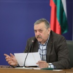 Проф. Тодор Кантарджиев: Покрай коронавируса недоверието се пренесе и към другите ваксини