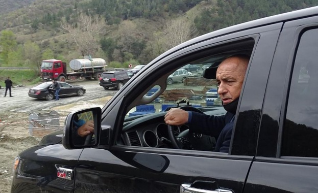 Премиерът Бойко Борисов инспектира как върви изграждането на обхода за