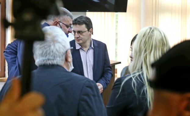 66 тома материали по делото с боклука има предоставени на