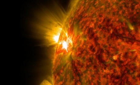 Учени регистрират мощни слънчеви изригвания, като най-новото е от днес
