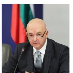 Генерал-майор проф. д-р Венцислав Мутафчийски: ВМА създаде школи в медицината