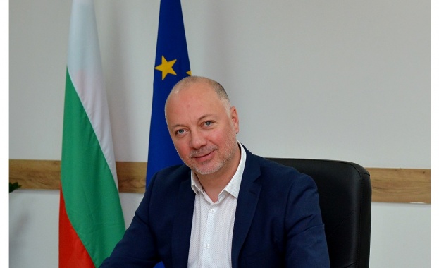 Бившият председател на Народното събрание Росен Желяков ще води листата