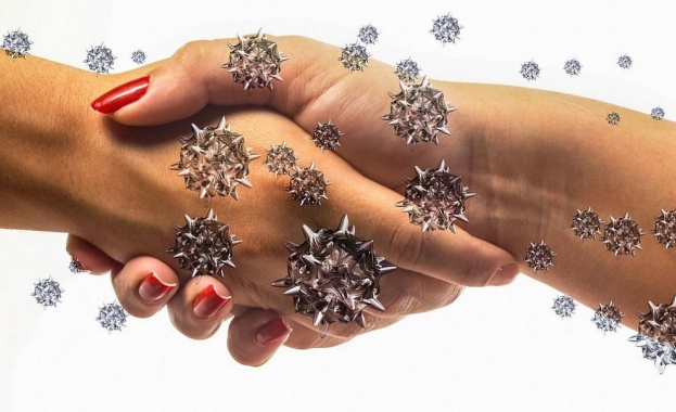 Коронавирусът остава жизнеспособен върху човешките ръце около десет минути след