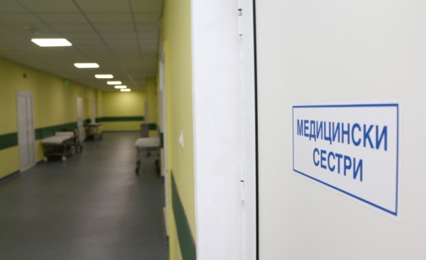 Сливенската болница Хаджи Димитър спря приема на пациенти заради осем
