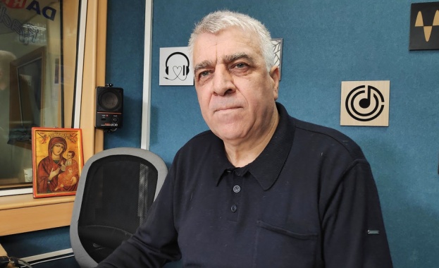 Премиерът бойкотира машинното гласуване Най нормалното което премиерът на една демократична