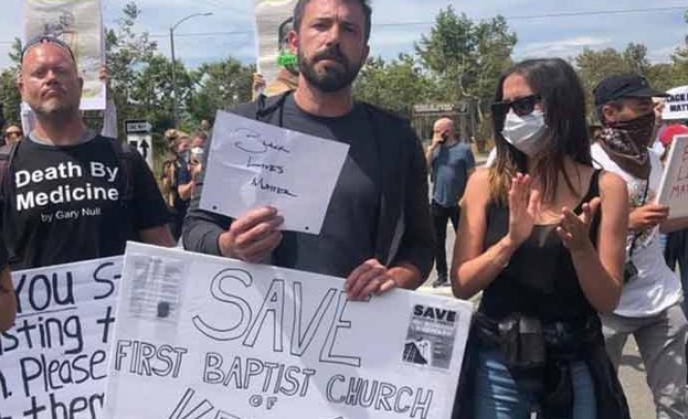 Бен Афлек и Ана де Армас – част от протестиращите срещу расизма