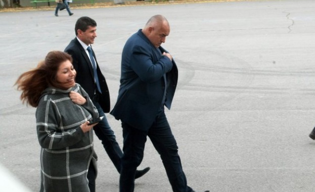 Димитрина Кирилова успява да купи апартаменти евтино и да ги