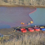 Разливът на дизелово гориво в Русия достигна водите на голямо езеро