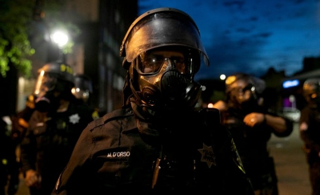 Заместник шериф в Калифорния е прострелян в главата от засада но