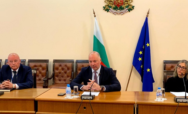 Търсим общ подход за подпомагане на автобусните фирми засегнати от