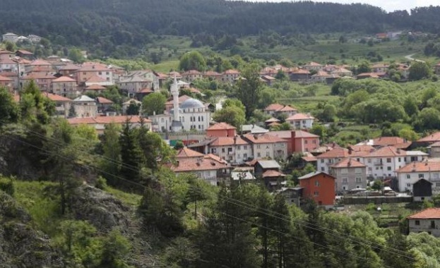 Затвориха заведенията и обществените обекти в Сърница Противоепидемичните мерки