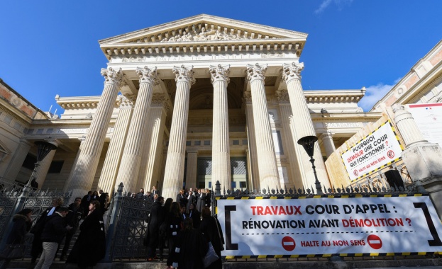 Един загинал при стрелба в съдебната палата във френския град Ним