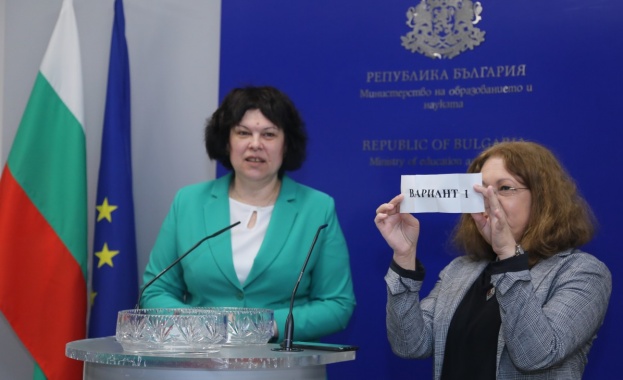 Близо 60 000 седмокласници пишат по вариант 1 на Националното