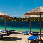 По морето: Пусти хотели, празни автобуси, безработни екскурзоводи