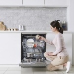 Забравете за гъбата: няколко прости правила за миенето на чинии