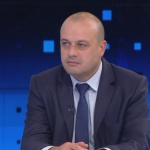 Проданов: Ще настоявам щабът да реши до края на седмицата къде ще бъдат настанени бежанците