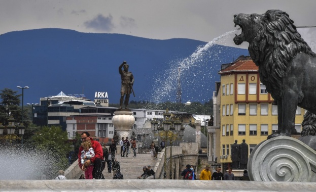 Президентът на Северна Македония Стево Пендаровски увеличи с 8 дни