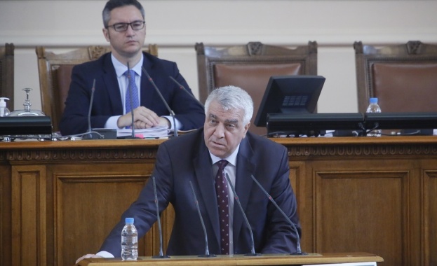 Причината да разглеждаме новия законопроект за хазарта е че законът