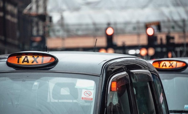 Български таксиметров шофьор в Англия е бил пребит до припадък