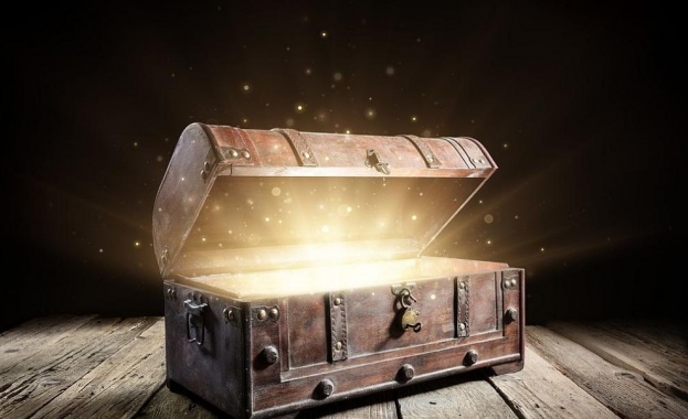 Водолаз откри десетки хиляди древни бронзови монети край бреговете на