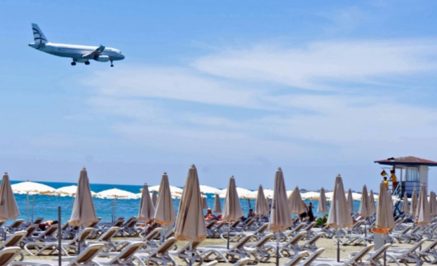 От събота Кипър започва втората фаза на отваряне на летищата