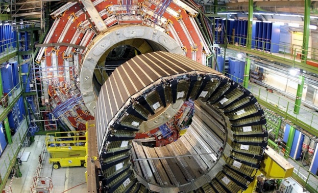 От CERN искат нов суперколайдер за 21 млрд. евро От CERN искат нов суперколайдер за 21 млрд. евро