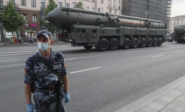 Специалният представител на президента на САЩ за контрол на оръжията