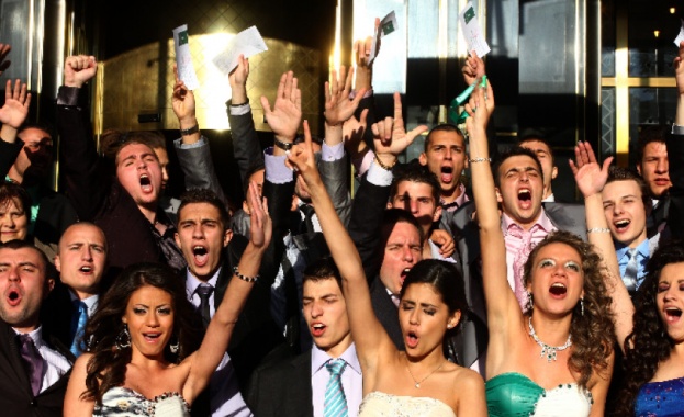 Заради увеличения брой заболели от Covid 19 от Министерството на образованието