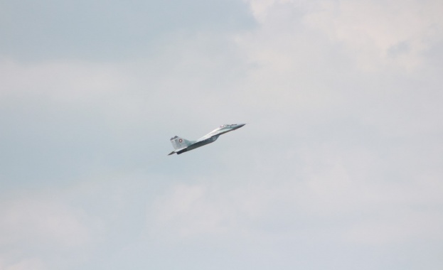 Кралските военновъздушни сили на Нидерландия изпращат два изтребителя F 35 от