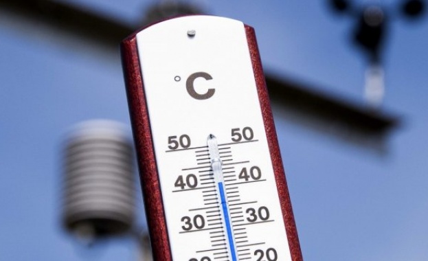 Следобед около планините и столицата се очакват проливни валежи и