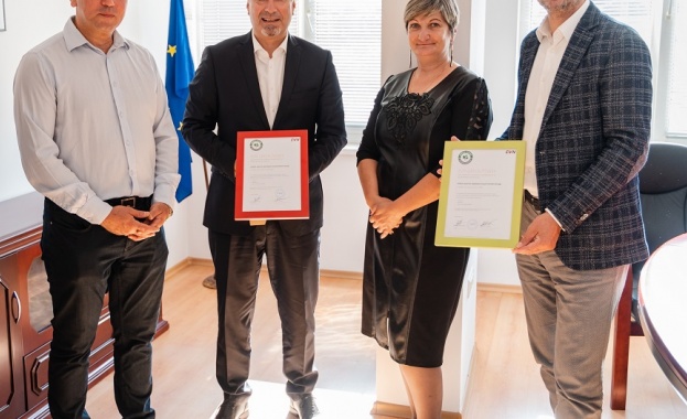 EVN Трейдинг връчи зелен сертификат на Рейл Карго Кериър България ЕООД